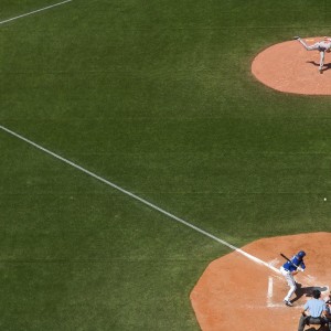 在线体育博彩-绿茵礼赞，曼联列队致敬拜仁，风度高于胜负，绿茵风度，曼联列队致敬拜仁